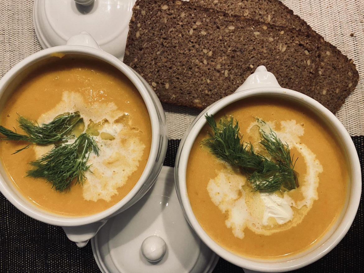 Karottencreme Suppe mit Orange, Apfel und Ingwer | Rezept | Kollektiv ...